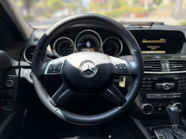 2011年M.BENZ W204 C200 總代理 僅跑6.5萬公里 / 原版件 /  一手車  第9張相片