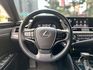 2020年 LEXUS ES200 2.0 豪華中大型房車 只跑 5.7萬公里，里程漂亮，原版件保證  第9張縮圖