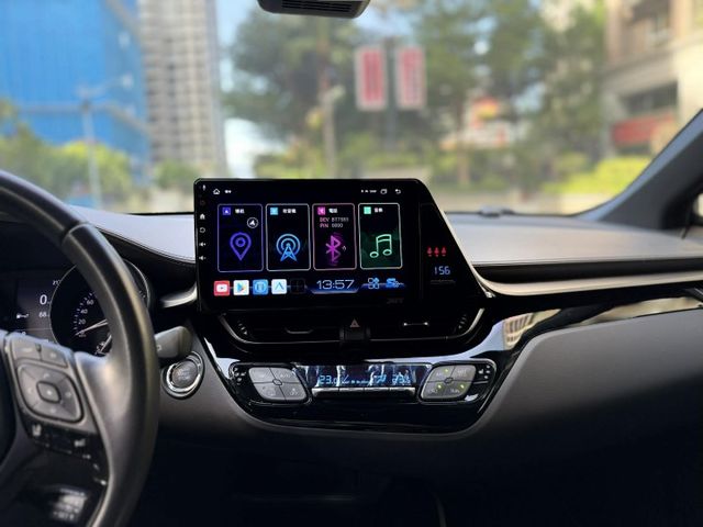 2021年TOYOTA 1.2 CHR 僅跑3萬公里 / 原版件 / LED頭燈 / 環景  / 跟車 / 盲點  第10張相片