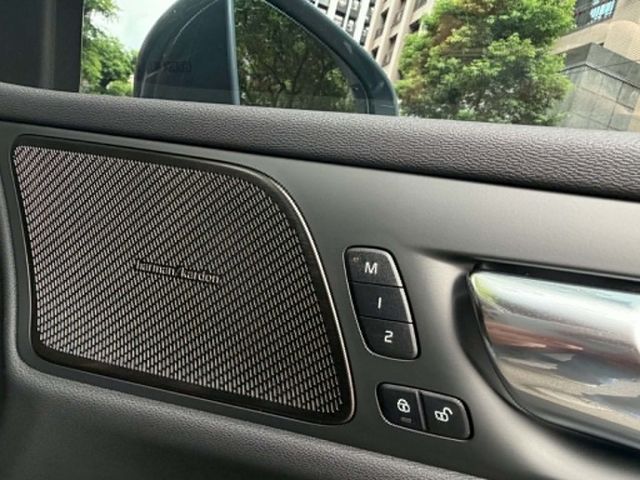 2023年VOLVO 2.0 V60 B3 PLUS 僅跑4.6萬公里 / 全原廠保養 / 原版件 / 跟車 /  第16張相片