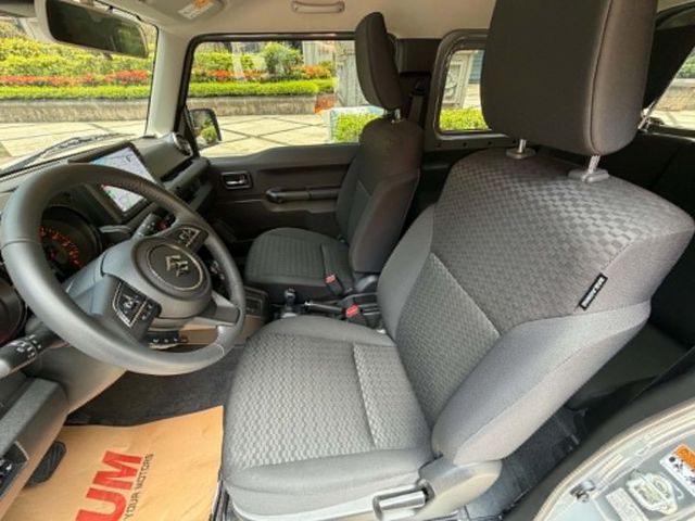 2024年SUZUKI 1.5 JIMNY 僅跑1.8萬 / 原版件 / 全原廠保養 / 安卓機 / 環景影像  第8張相片