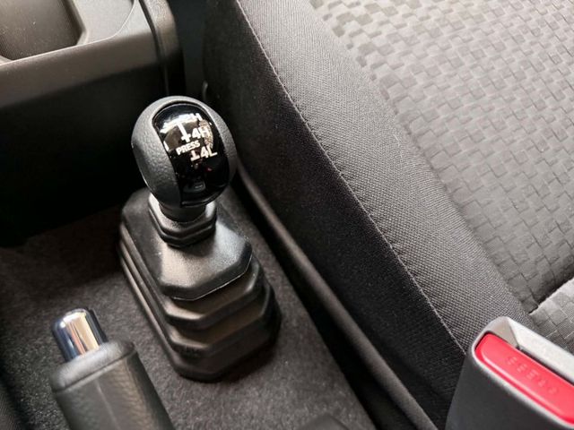 2024年SUZUKI 1.5 JIMNY 僅跑1.8萬 / 原版件 / 全原廠保養 / 安卓機 / 環景影像  第17張相片