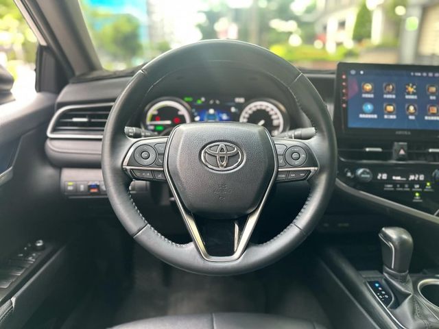 2021年TOYOTA 2.5 CAMRY HV 僅跑4.6萬公里 / 原版件 / 跟車 / 盲點 / 抬顯  第8張相片
