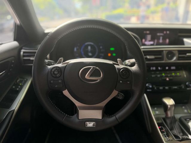 2013年LEXUS 2.5 IS300H F-SPORT 原版件 / 大電池已更換 / 座椅通風 / I-KEY  第9張相片