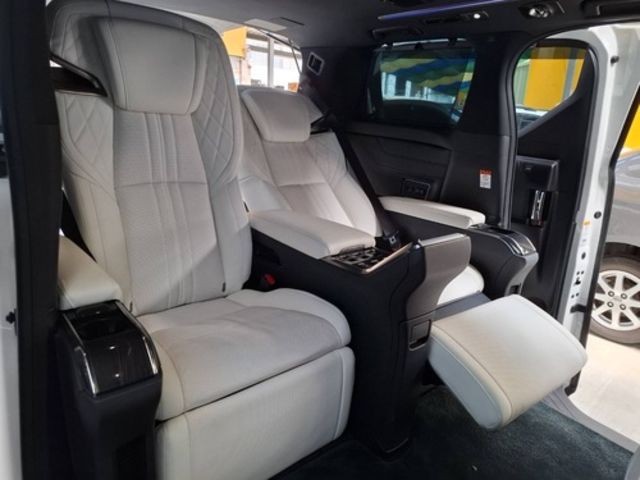 LEXUS凌志 LM300H  第17張相片