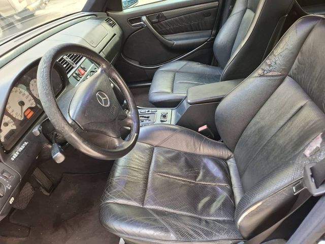 M-BENZ賓士 C230  第7張相片