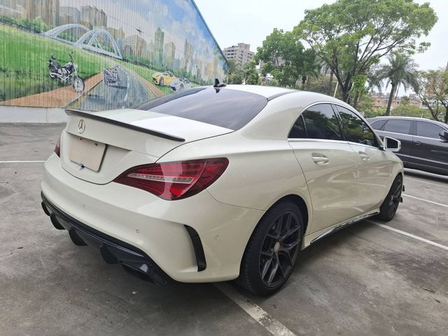 M-BENZ賓士 CLA250  第2張相片