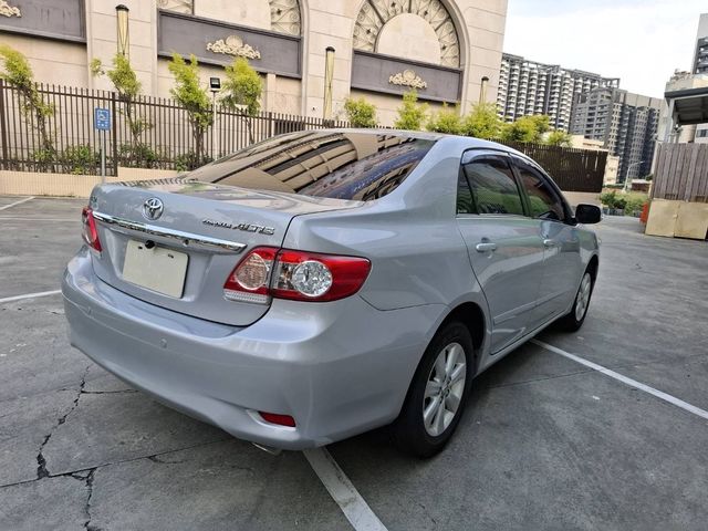 TOYOTA豐田 ALTIS  第2張相片