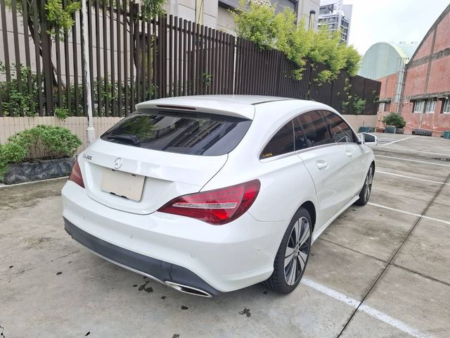 M-BENZ賓士 CLA200  第2張相片