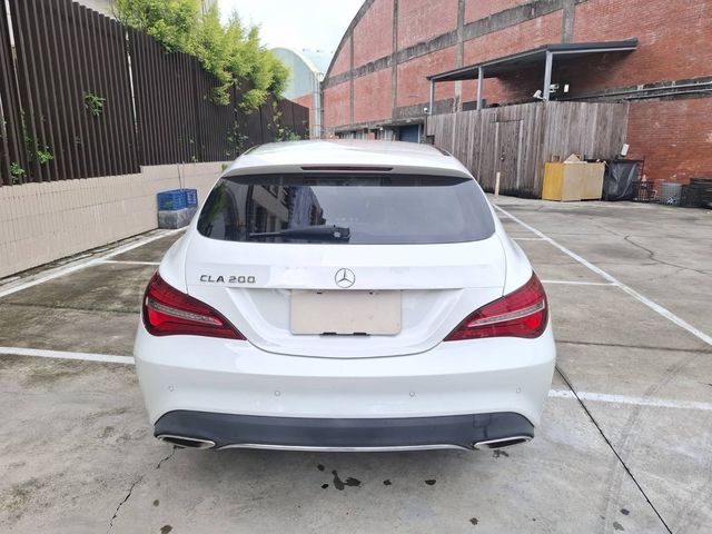 M-BENZ賓士 CLA200  第4張相片