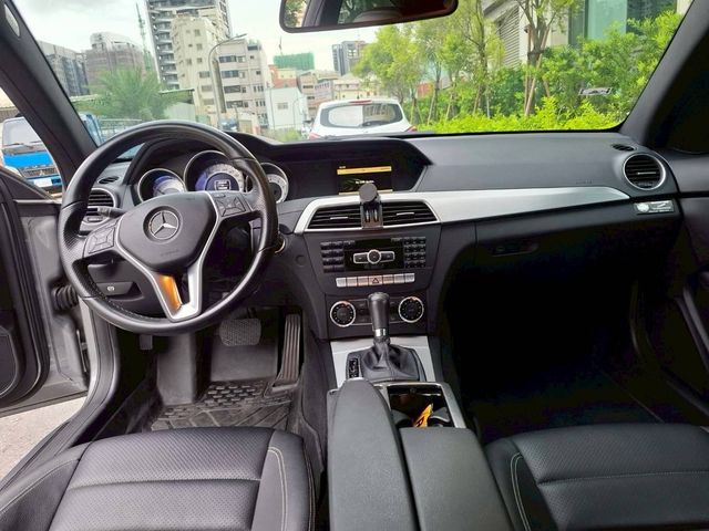 M-BENZ賓士 C180  第8張相片