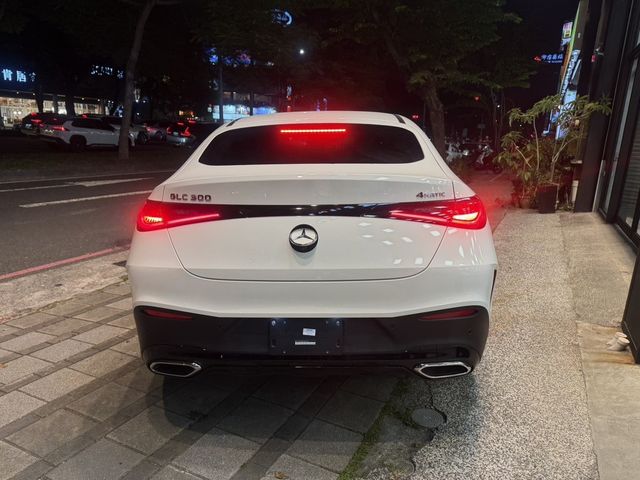 M-BENZ賓士 GLC300  第4張相片