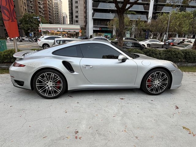 PORSCHE保時捷 911 TURBO  第6張相片