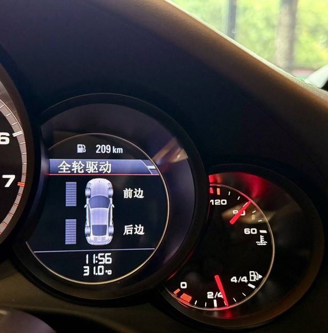 PORSCHE保時捷 911 TURBO  第8張相片