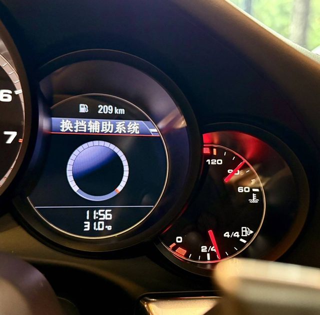 PORSCHE保時捷 911 TURBO  第10張相片