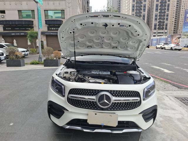 M-BENZ賓士 GLB250  第6張相片