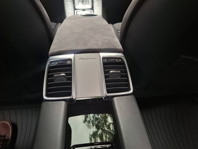 PORSCHE保時捷 PANAMERA  第14張相片