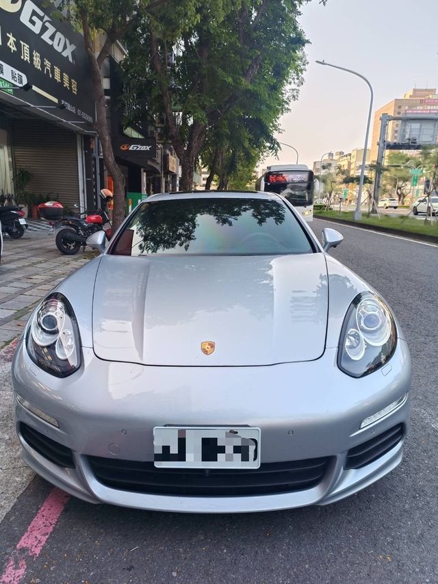 PORSCHE保時捷 PANAMERA  第3張相片