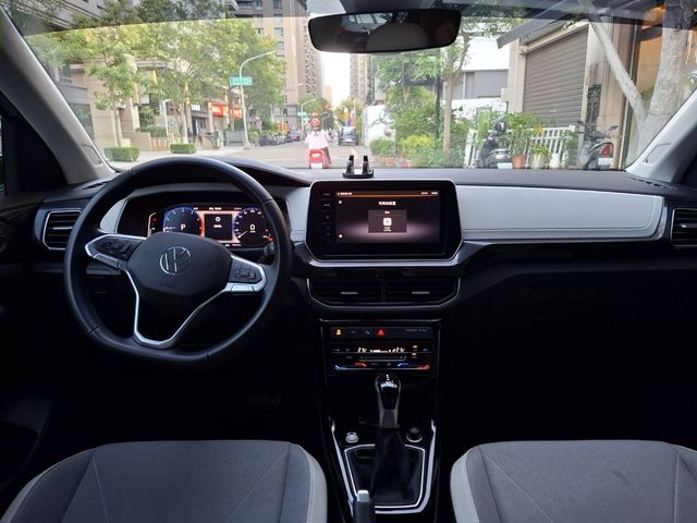 VOLKSWAGEN福斯 T-CROSS  第8張相片