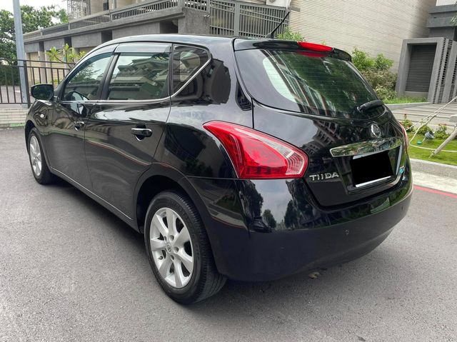 NISSAN日產 TIIDA  第2張相片
