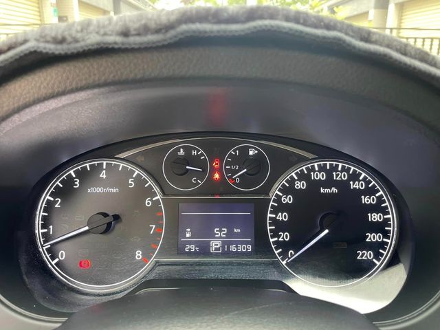 NISSAN日產 TIIDA  第5張相片