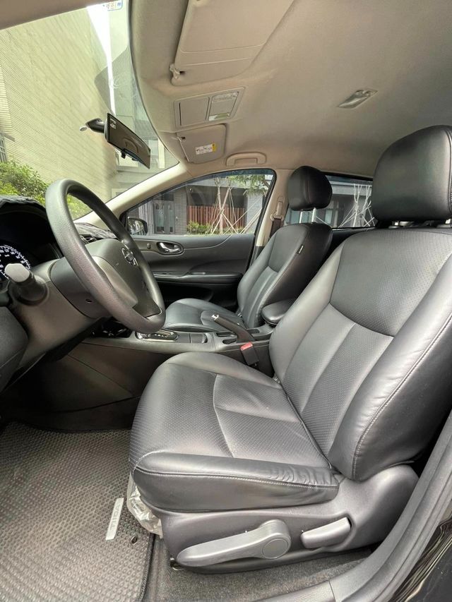 NISSAN日產 TIIDA  第14張相片