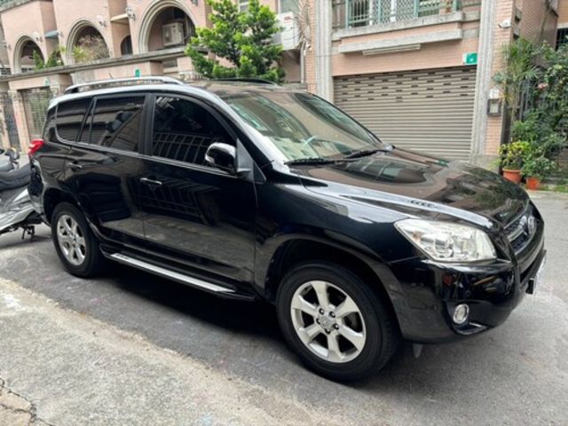 TOYOTA豐田 RAV4  第2張相片