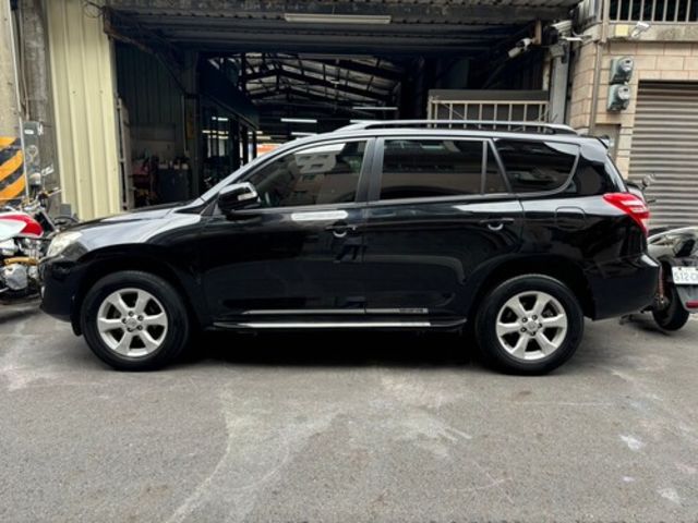 TOYOTA豐田 RAV4  第6張相片