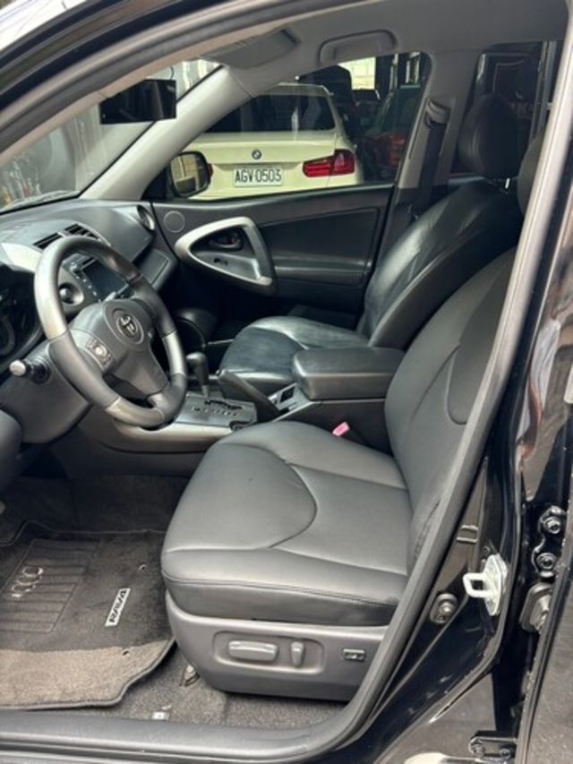 TOYOTA豐田 RAV4  第16張相片