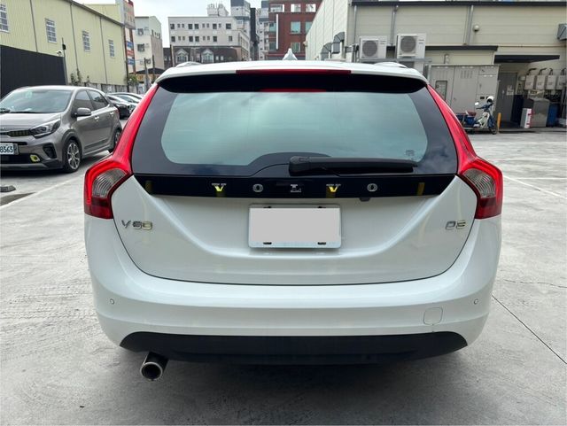 VOLVO富豪 V60  第4張相片