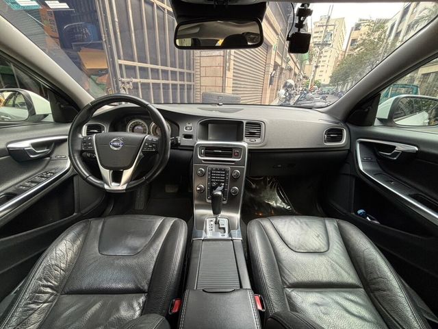 VOLVO富豪 V60  第10張相片