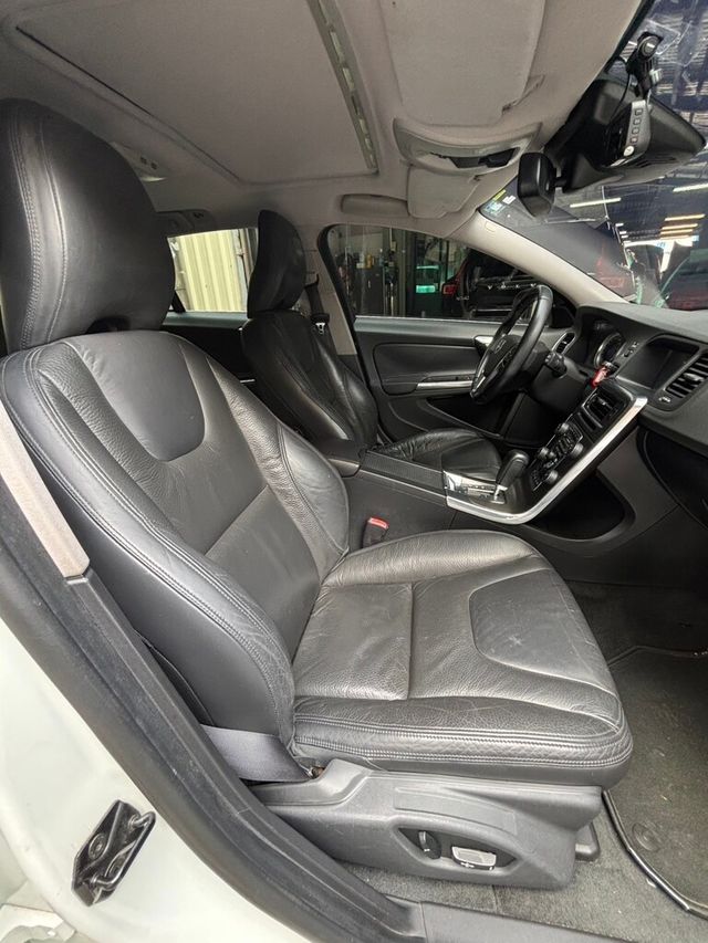 VOLVO富豪 V60  第11張相片
