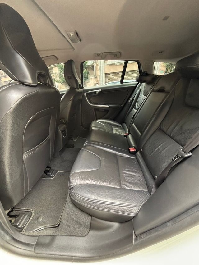 VOLVO富豪 V60  第13張相片