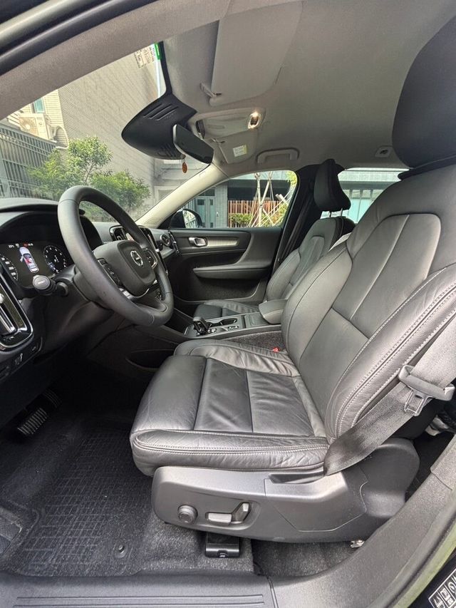 VOLVO富豪 XC40  第15張相片