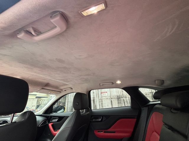 JAGUAR捷豹 F-PACE  第14張相片