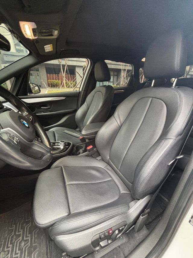 BMW寶馬 220I  第12張相片