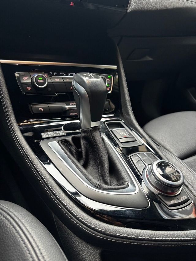 BMW寶馬 220I  第14張相片