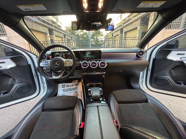 M-BENZ賓士 A220  第15張相片