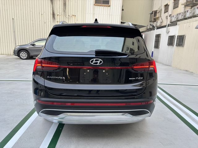 HYUNDAI現代 SANTA FE  第7張相片