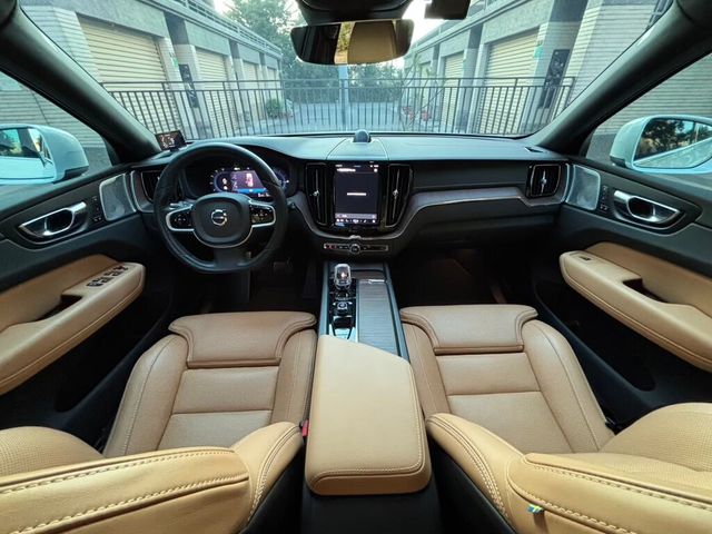 VOLVO富豪 XC60  第23張相片