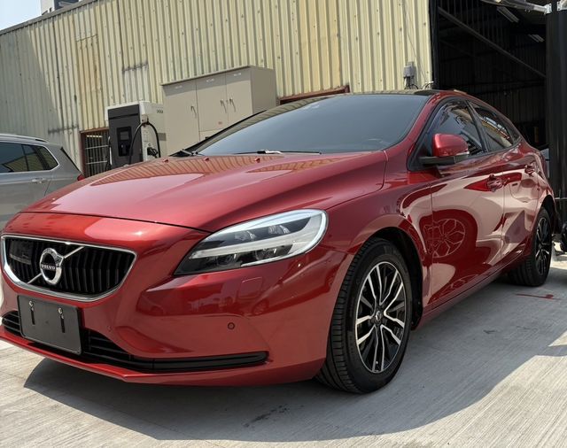 VOLVO富豪 V40  第1張相片