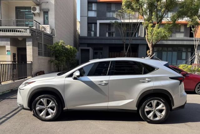 LEXUS凌志 NX300H  第7張相片