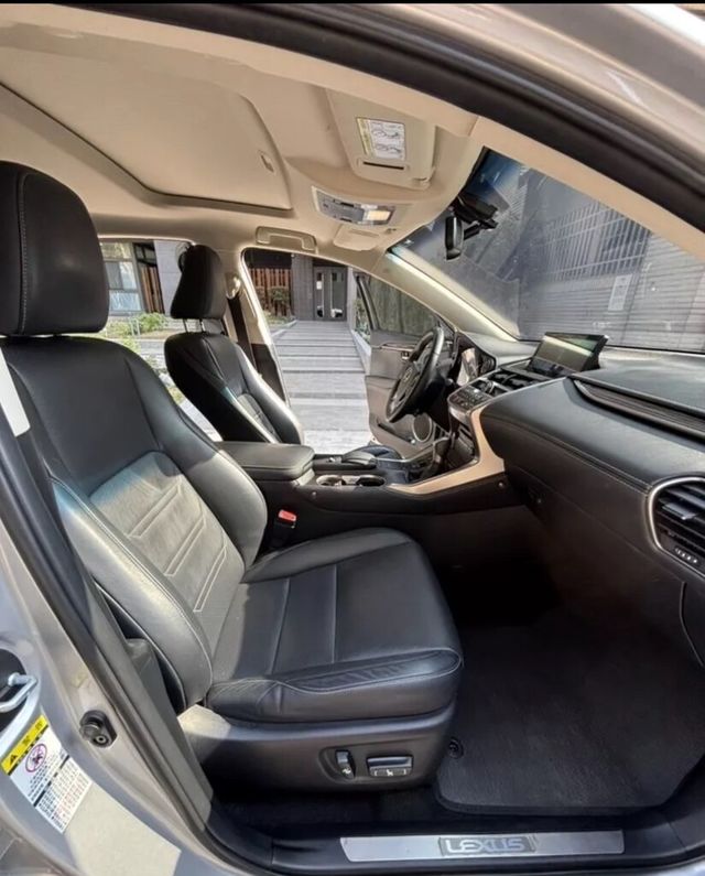 LEXUS凌志 NX300H  第16張相片