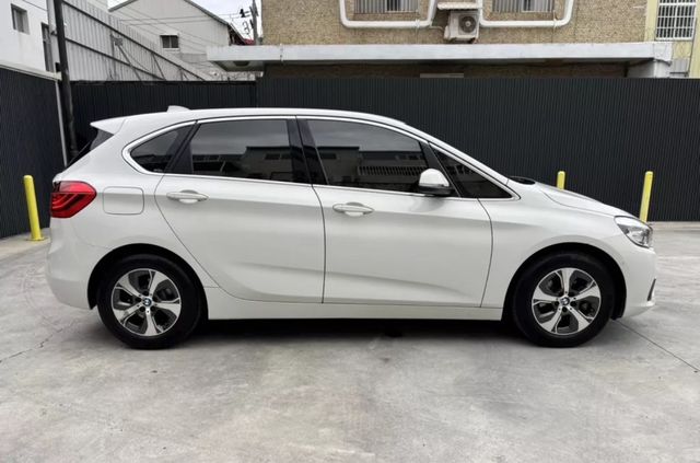 BMW寶馬 218I  第7張相片