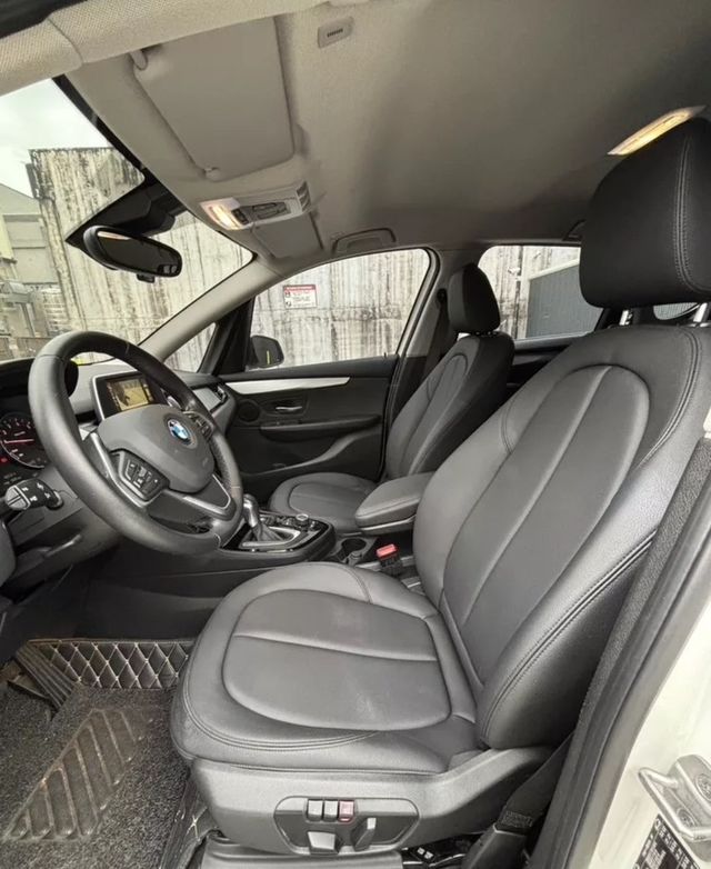 BMW寶馬 218I  第10張相片
