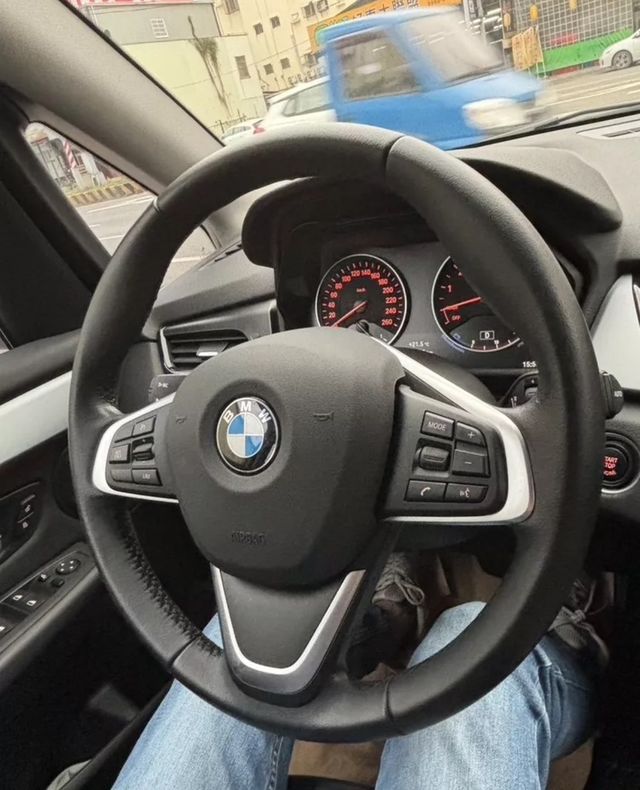 BMW寶馬 218I  第15張相片