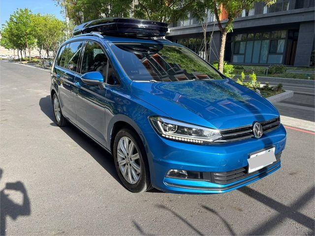 VOLKSWAGEN福斯 TOURAN  第2張相片