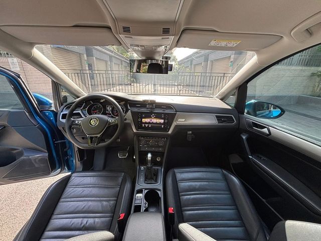 VOLKSWAGEN福斯 TOURAN  第15張相片