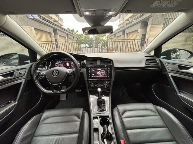 VOLKSWAGEN福斯 GOLF  第11張相片