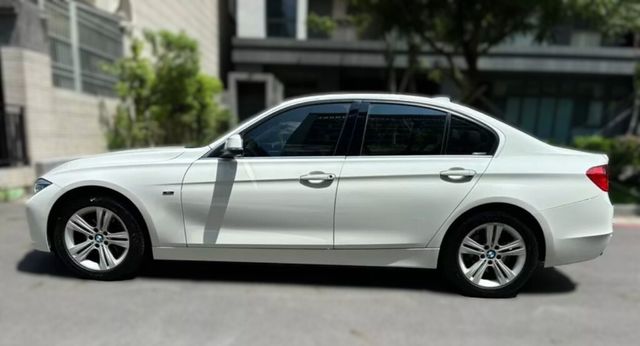 BMW寶馬 316I  第6張相片